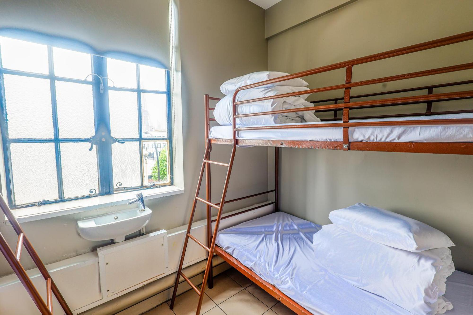 Rest Up Hostel *