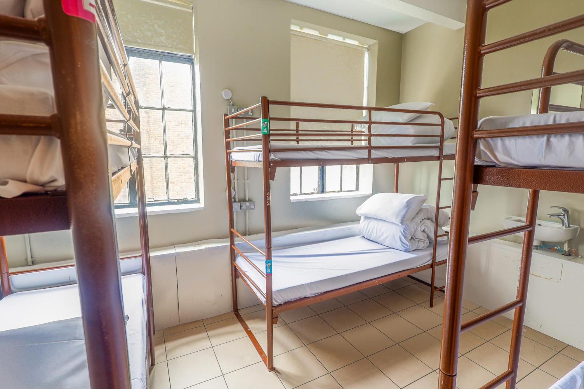 Hostel Rest Up *